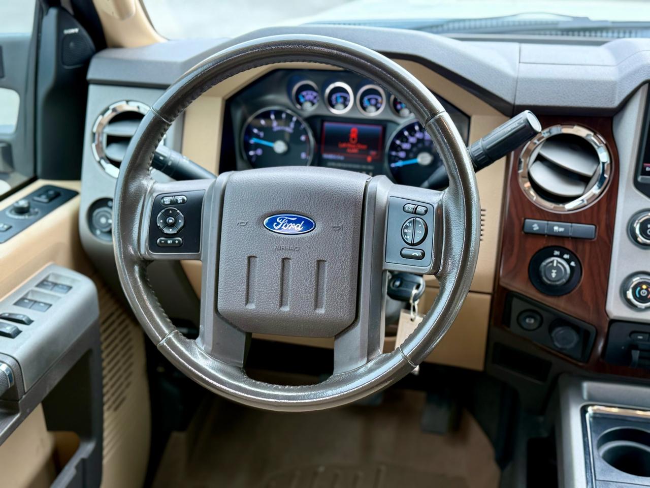 Ford F-250 SD Lariat Crew Cab 4WD 2015