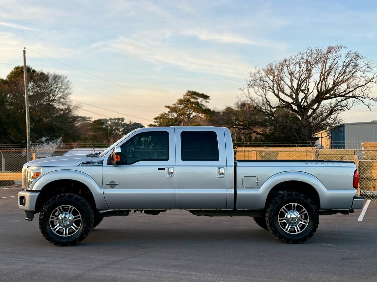 Ford F-250 SD Platinum Crew Cab 4WD 2016