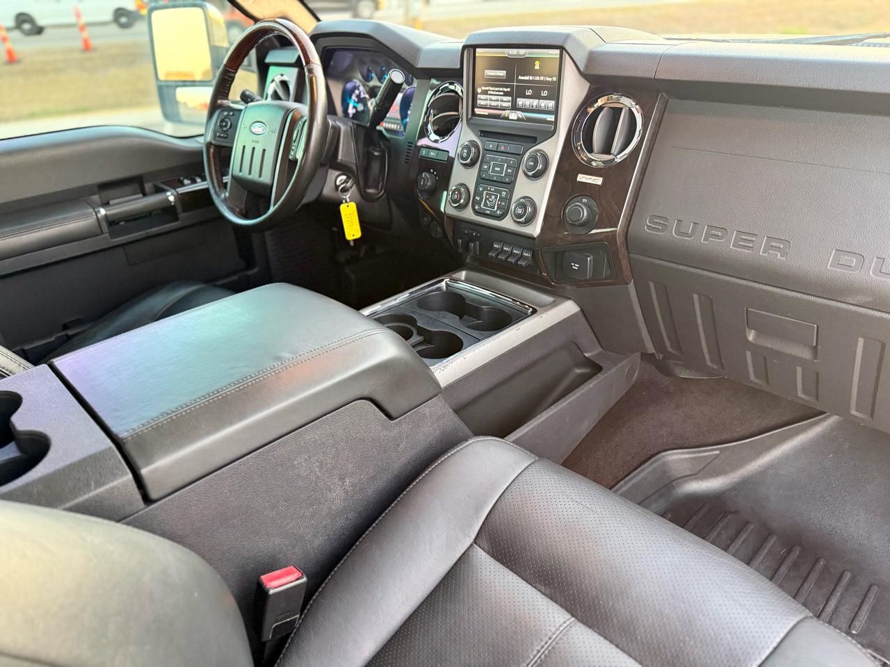 Ford F-250 SD Platinum Crew Cab 4WD 2016