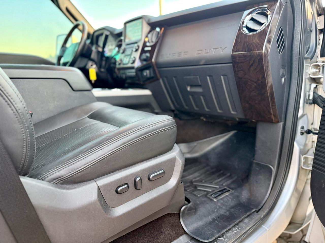 Ford F-250 SD Platinum Crew Cab 4WD 2016