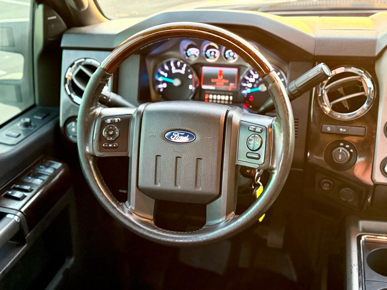 Ford F-250 SD Platinum Crew Cab 4WD 2016