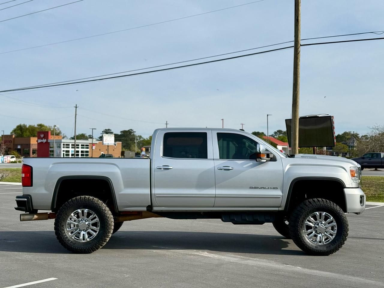 GMC Sierra 2500HD Denali Crew Cab 4WD 2018