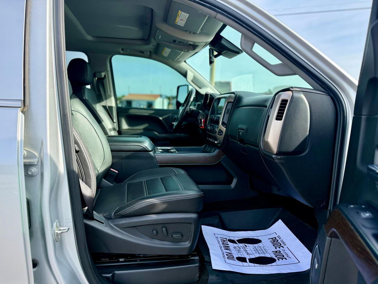 GMC Sierra 2500HD Denali Crew Cab 4WD 2018