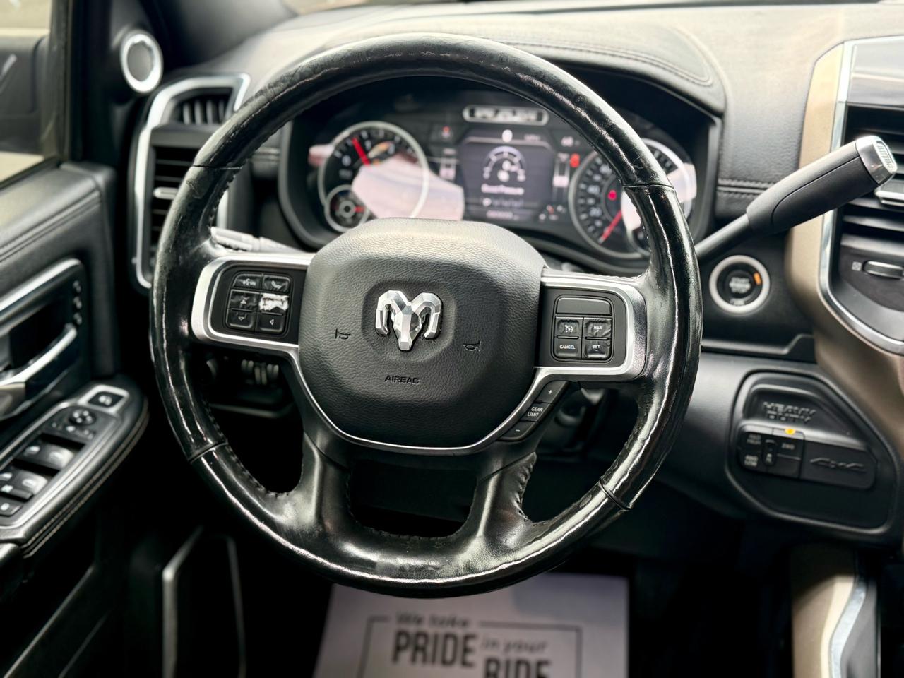 RAM 3500 Laramie Crew Cab SWB 4WD 2019