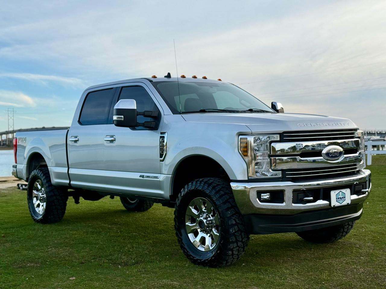 Ford F-250 SD Lariat Crew Cab 4WD 2019