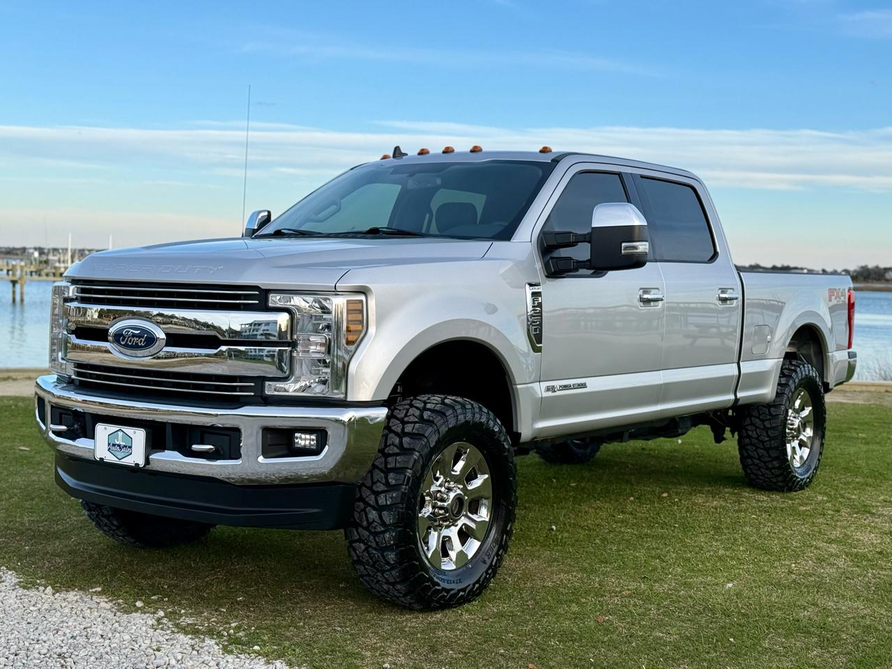 Ford F-250 SD Lariat Crew Cab 4WD 2019