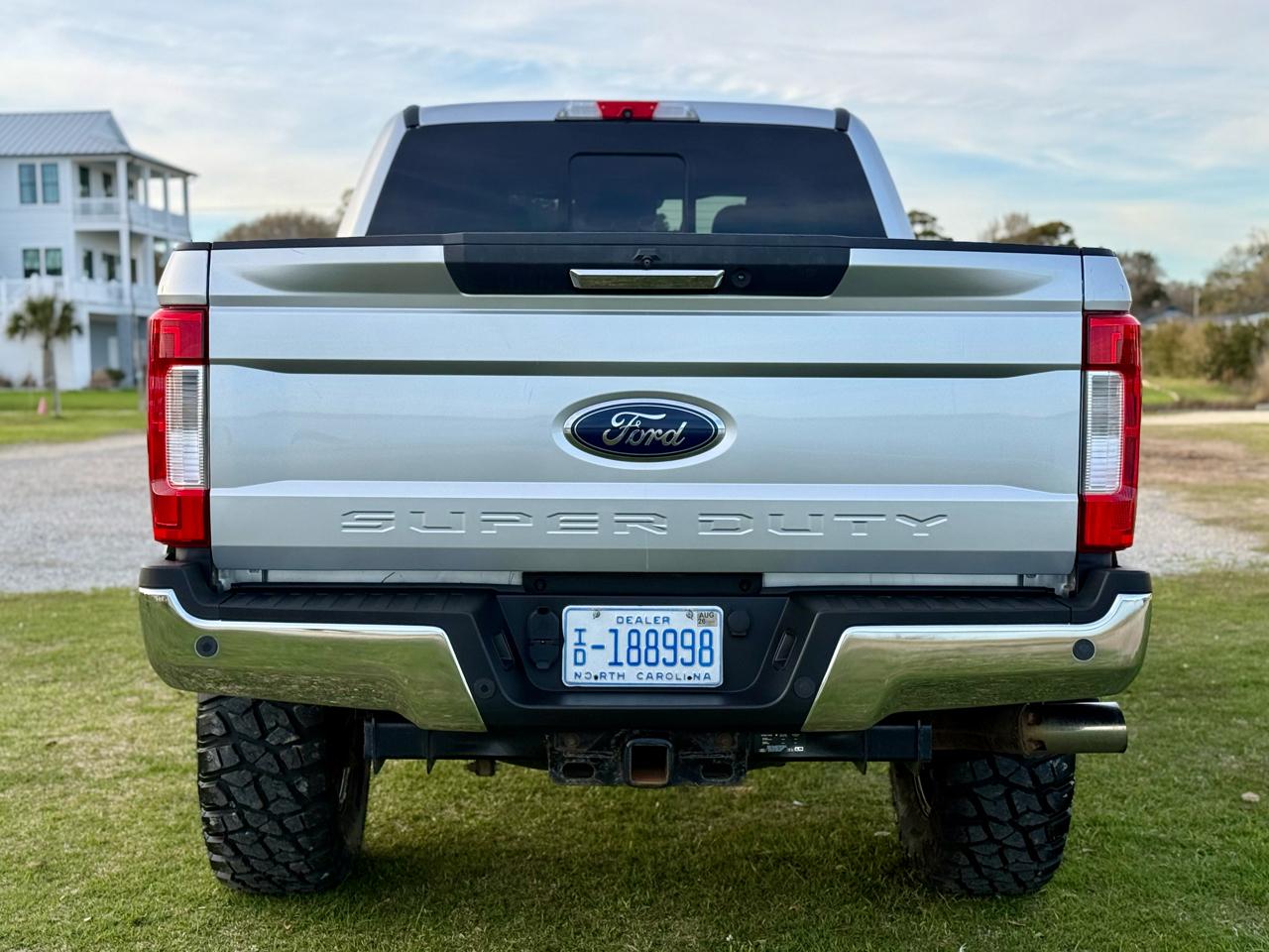 Ford F-250 SD Lariat Crew Cab 4WD 2019