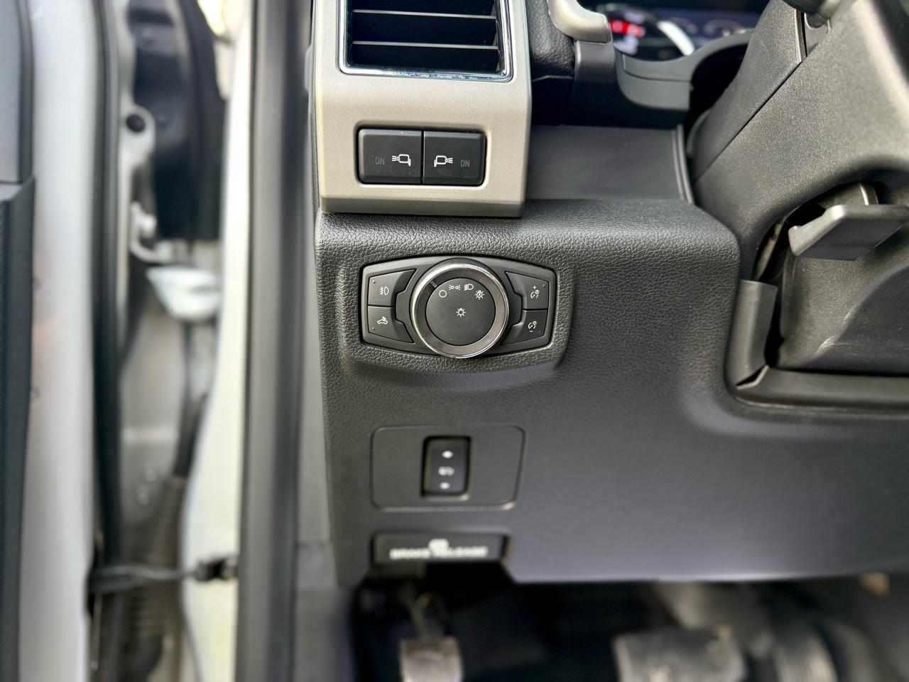 Ford F-250 SD Lariat Crew Cab 4WD 2019