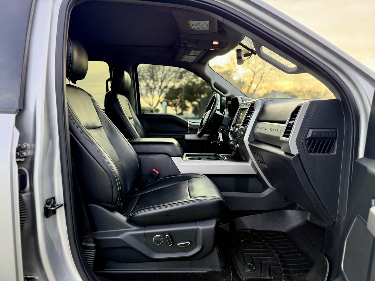 Ford F-250 SD Lariat Crew Cab 4WD 2019