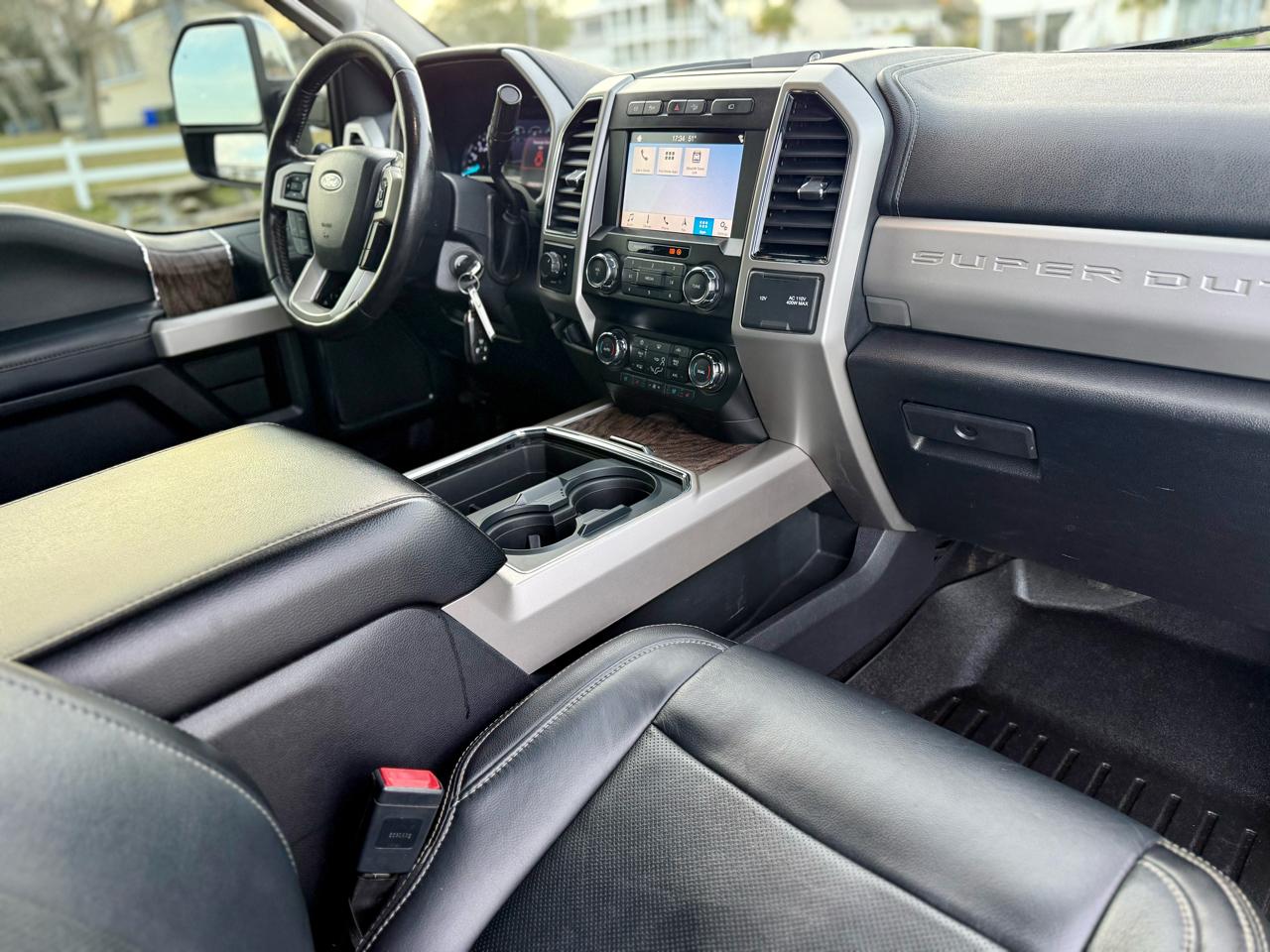 Ford F-250 SD Lariat Crew Cab 4WD 2019