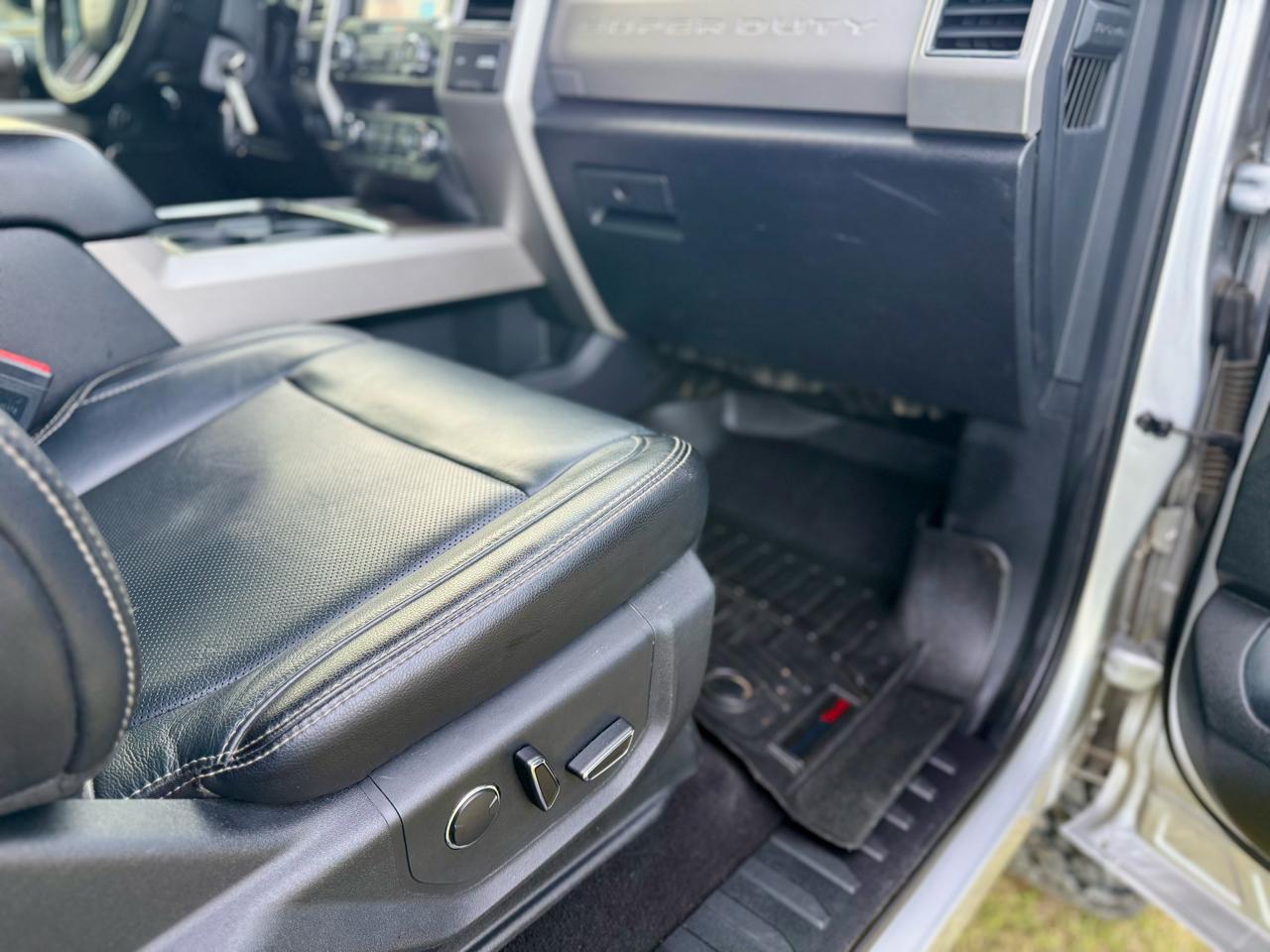 Ford F-250 SD Lariat Crew Cab 4WD 2019