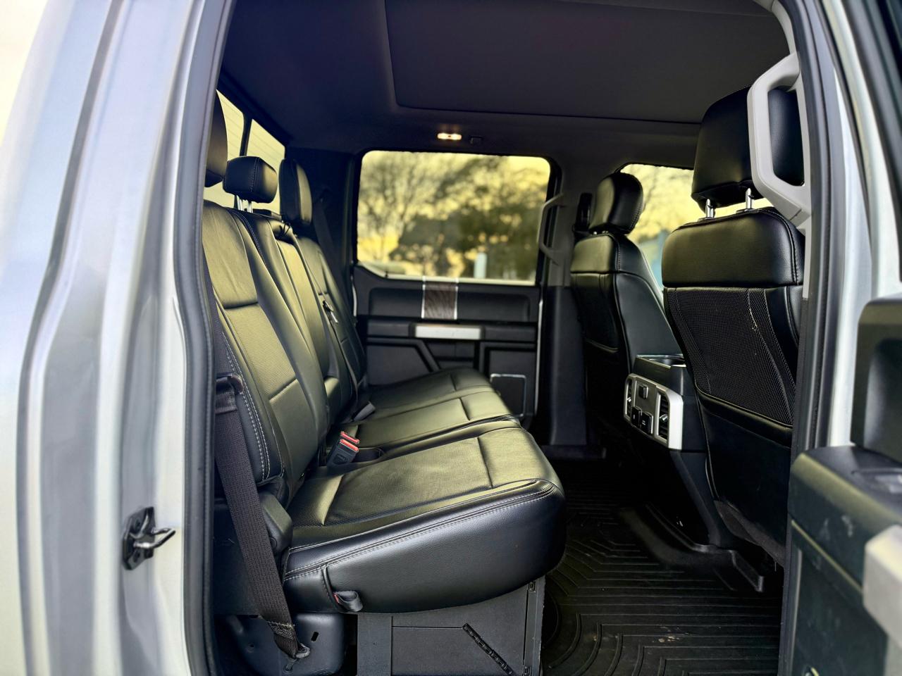 Ford F-250 SD Lariat Crew Cab 4WD 2019