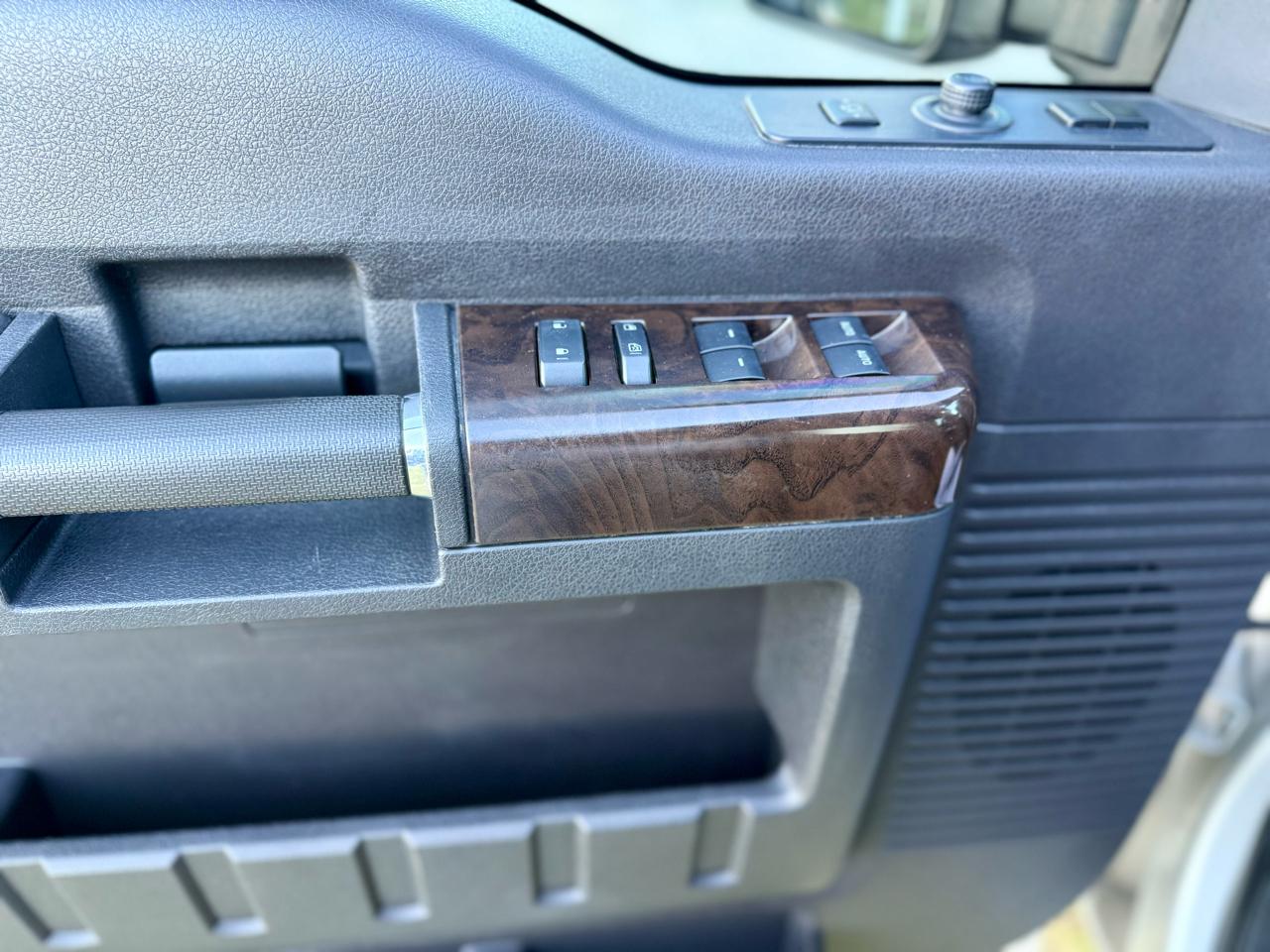 Ford F-250 SD Platinum Crew Cab 4WD 2016