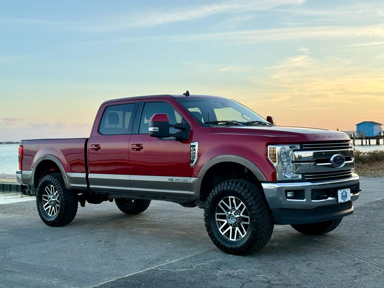 Ford F-250 SD Lariat Crew Cab 4WD 2019