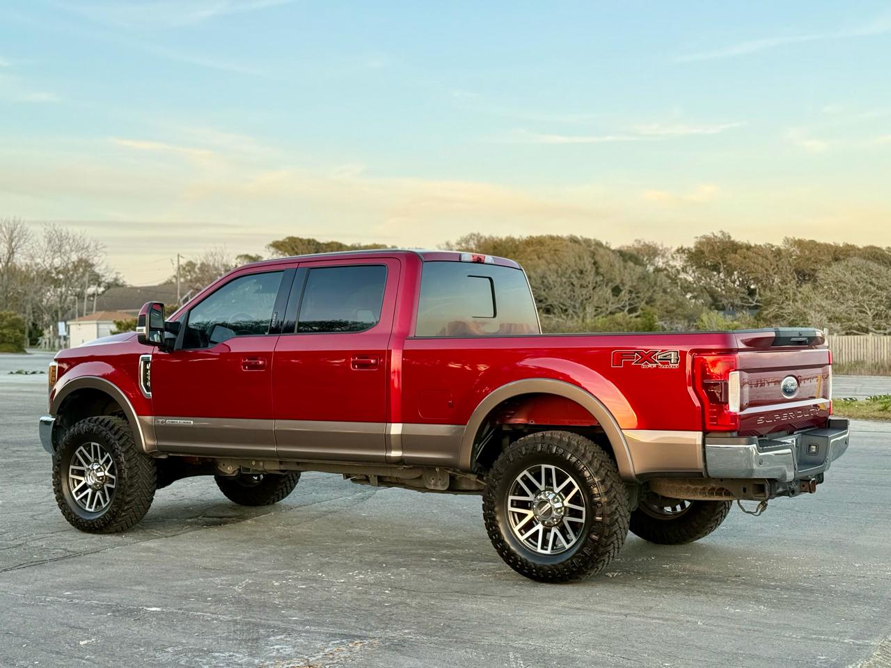 Ford F-250 SD Lariat Crew Cab 4WD 2019