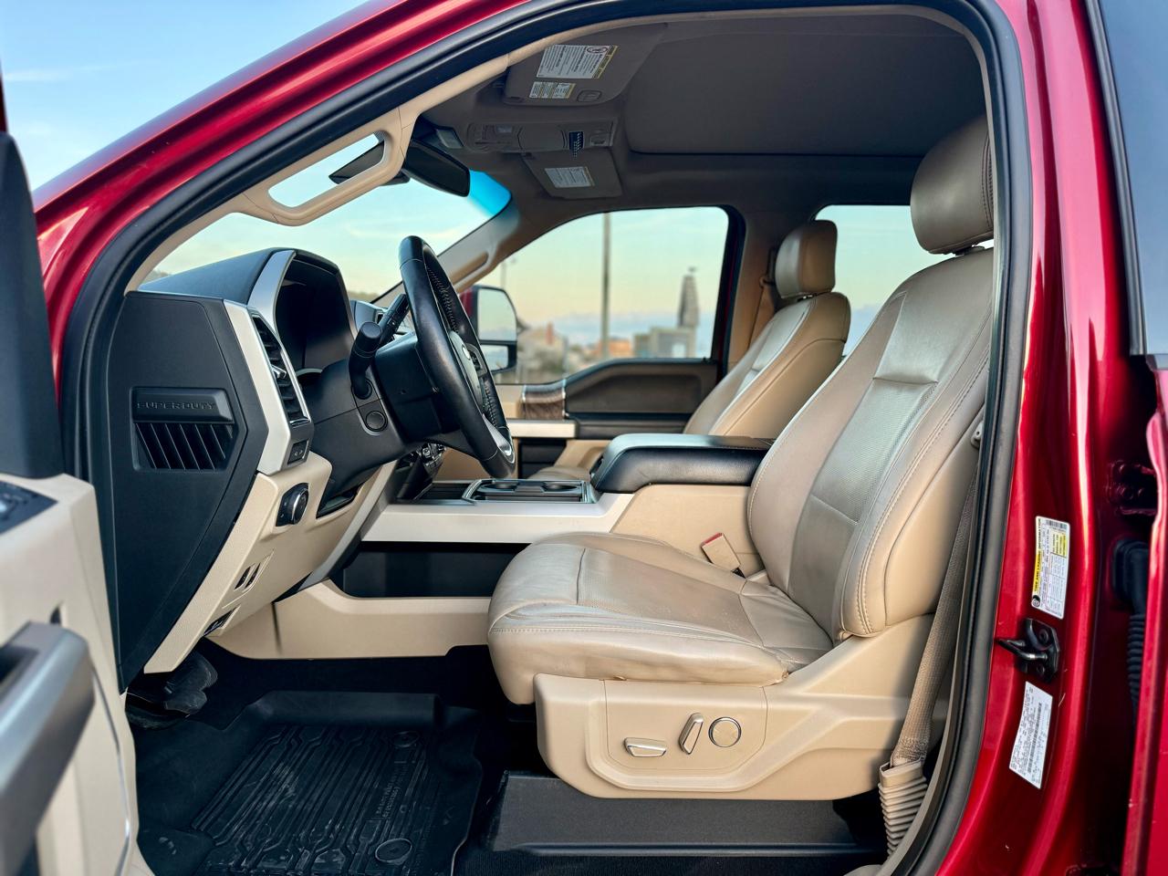 Ford F-250 SD Lariat Crew Cab 4WD 2019