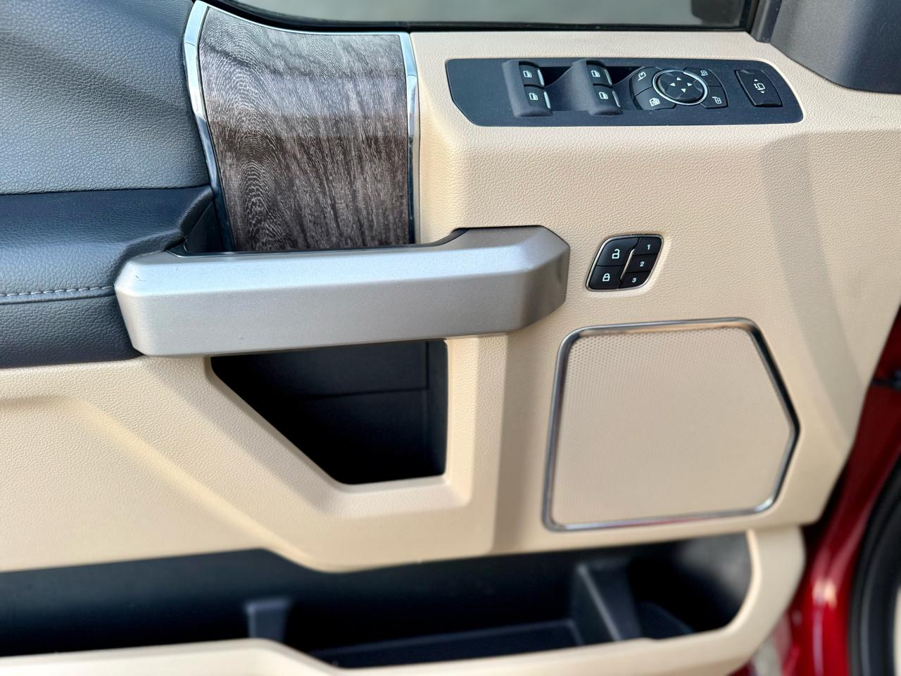 Ford F-250 SD Lariat Crew Cab 4WD 2019