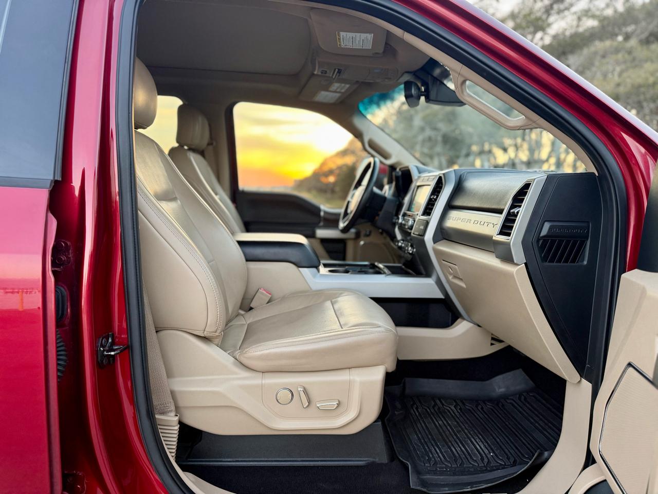 Ford F-250 SD Lariat Crew Cab 4WD 2019