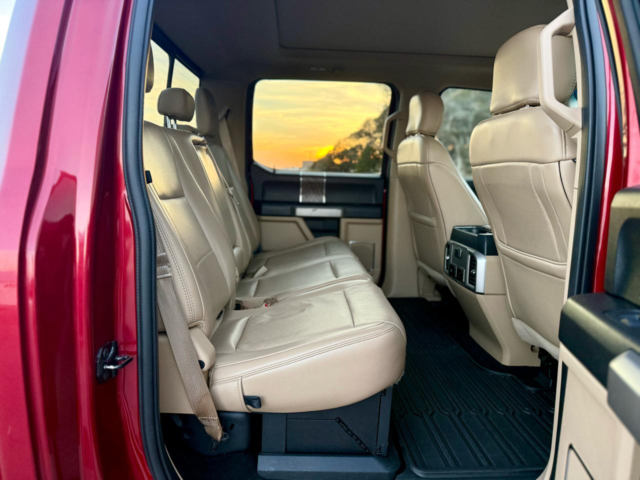 Ford F-250 SD Lariat Crew Cab 4WD 2019