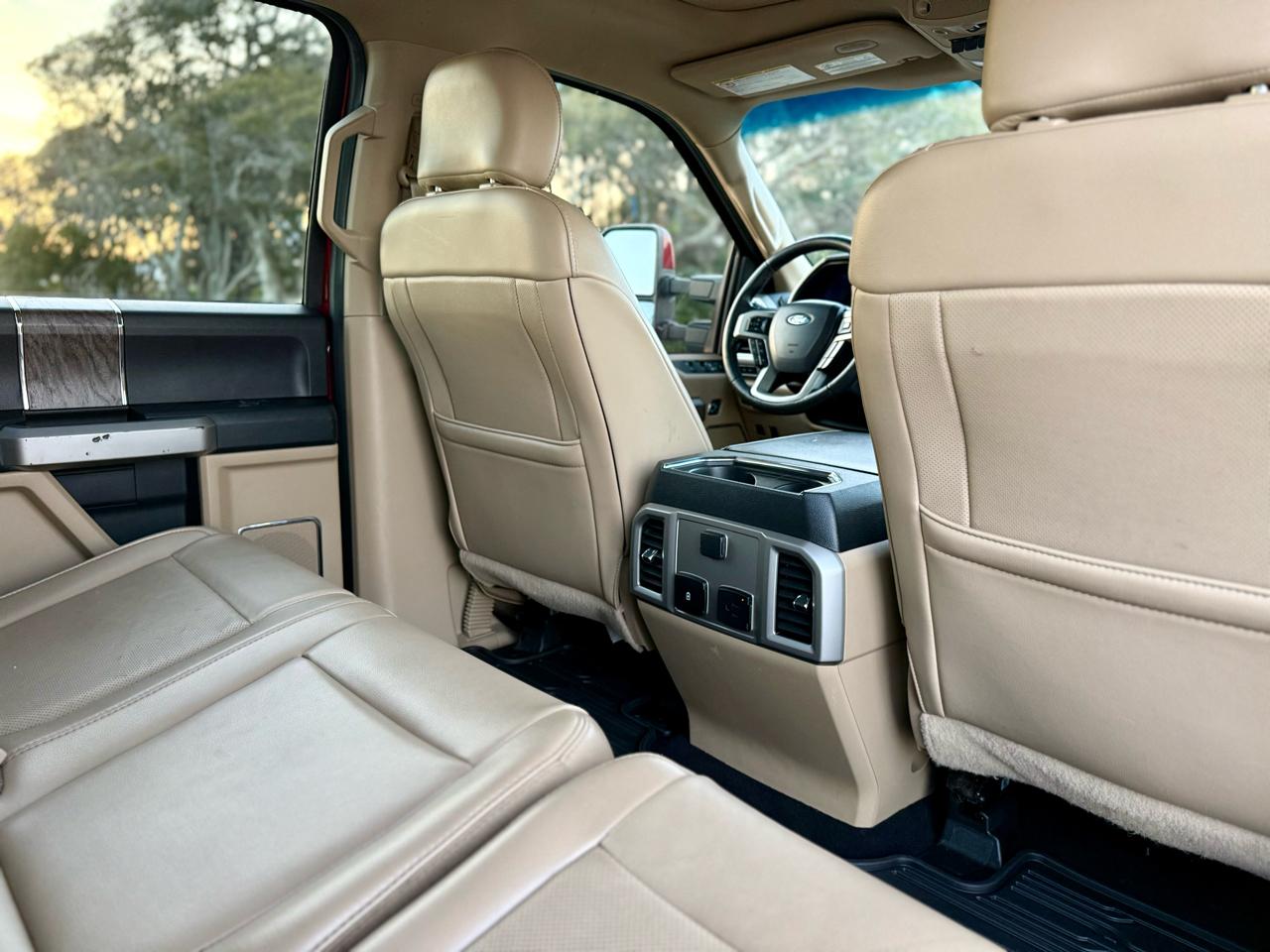 Ford F-250 SD Lariat Crew Cab 4WD 2019