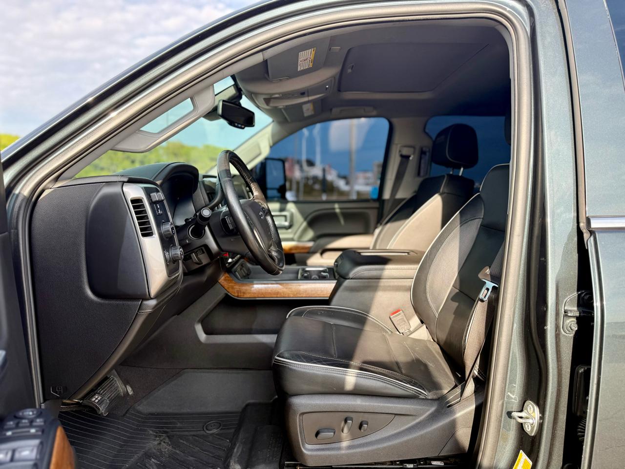 Chevrolet Silverado 2500HD High Country Crew Cab Short Box 4WD 2019
