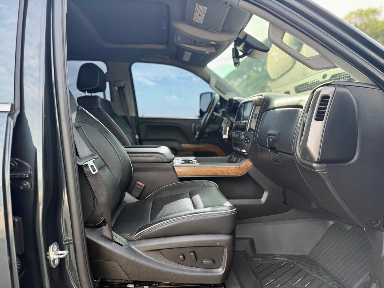 Chevrolet Silverado 2500HD High Country Crew Cab Short Box 4WD 2019