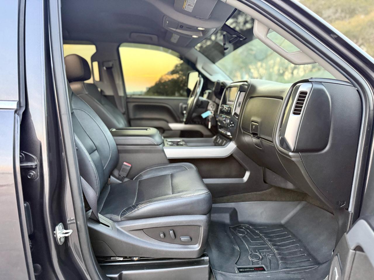 Chevrolet Silverado 3500HD LTZ Crew Cab 4WD 2016