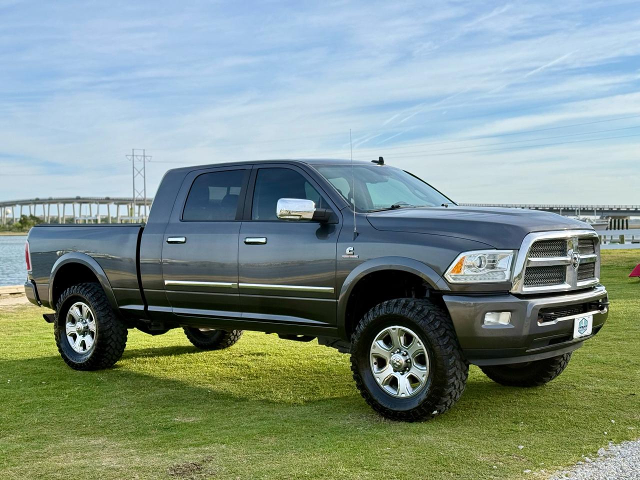 RAM 2500 Longhorn Mega Cab SWB 4WD 2014