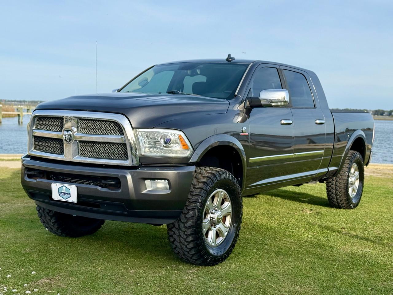 RAM 2500 Longhorn Mega Cab SWB 4WD 2014
