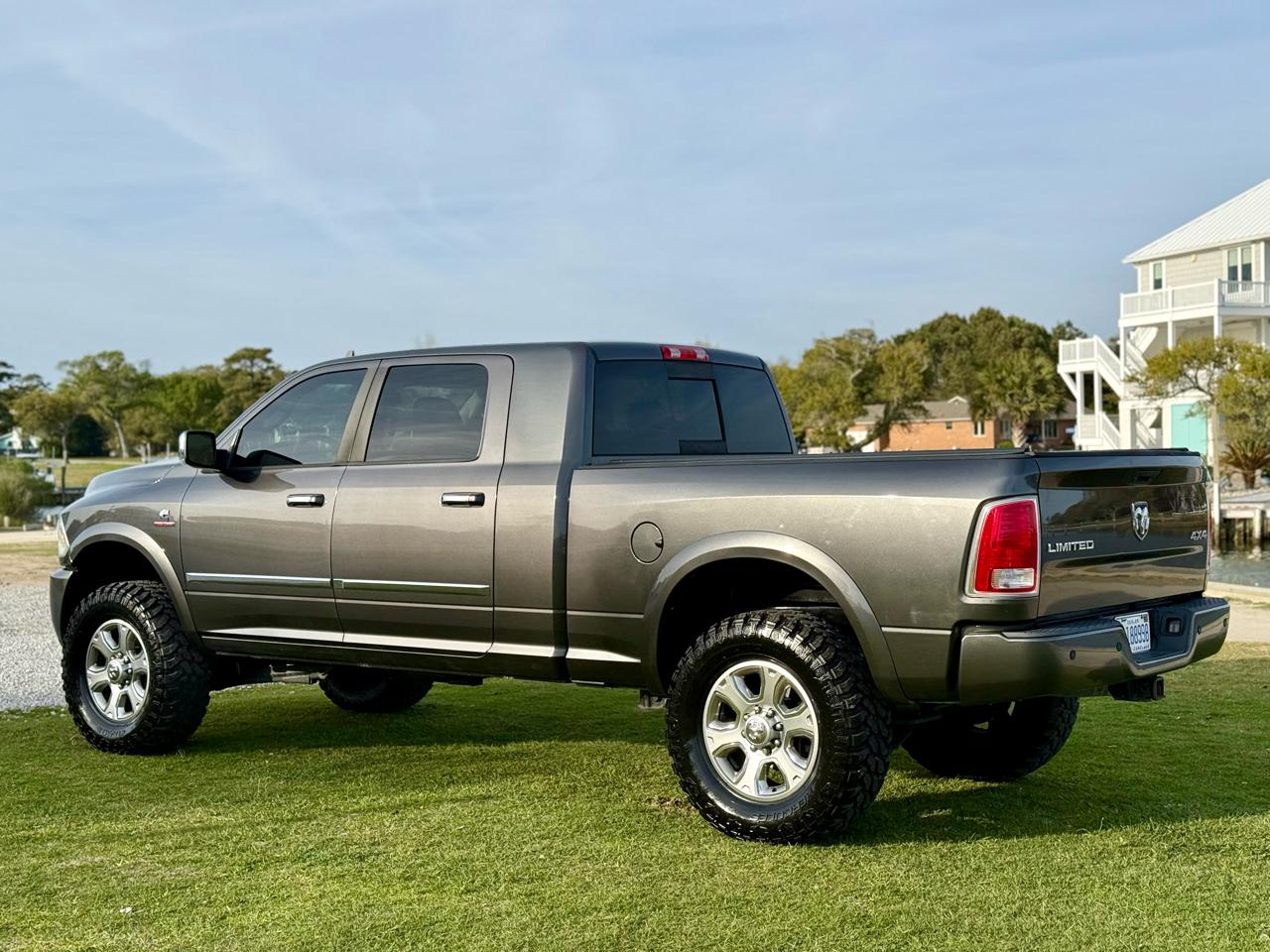 RAM 2500 Longhorn Mega Cab SWB 4WD 2014