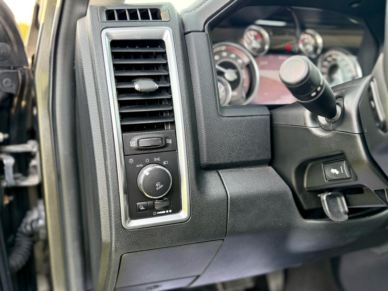 RAM 2500 Longhorn Mega Cab SWB 4WD 2014