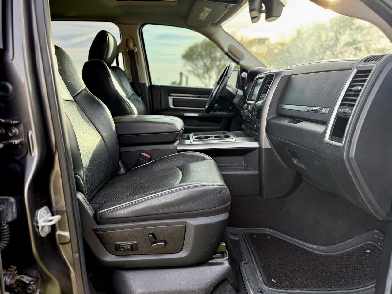 RAM 2500 Longhorn Mega Cab SWB 4WD 2014