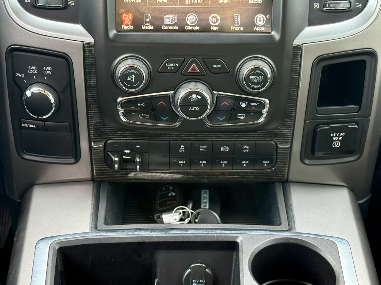 RAM 2500 Longhorn Mega Cab SWB 4WD 2014