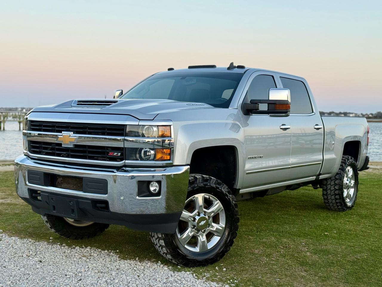 Chevrolet Silverado 2500HD LTZ Crew Cab Short Box 4WD 2017