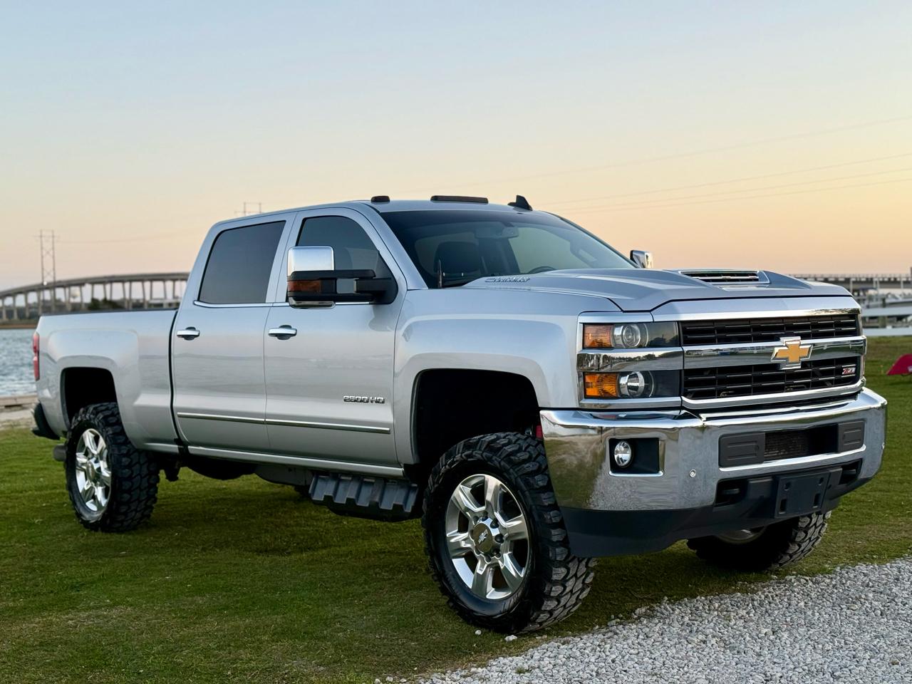 Chevrolet Silverado 2500HD LTZ Crew Cab Short Box 4WD 2017