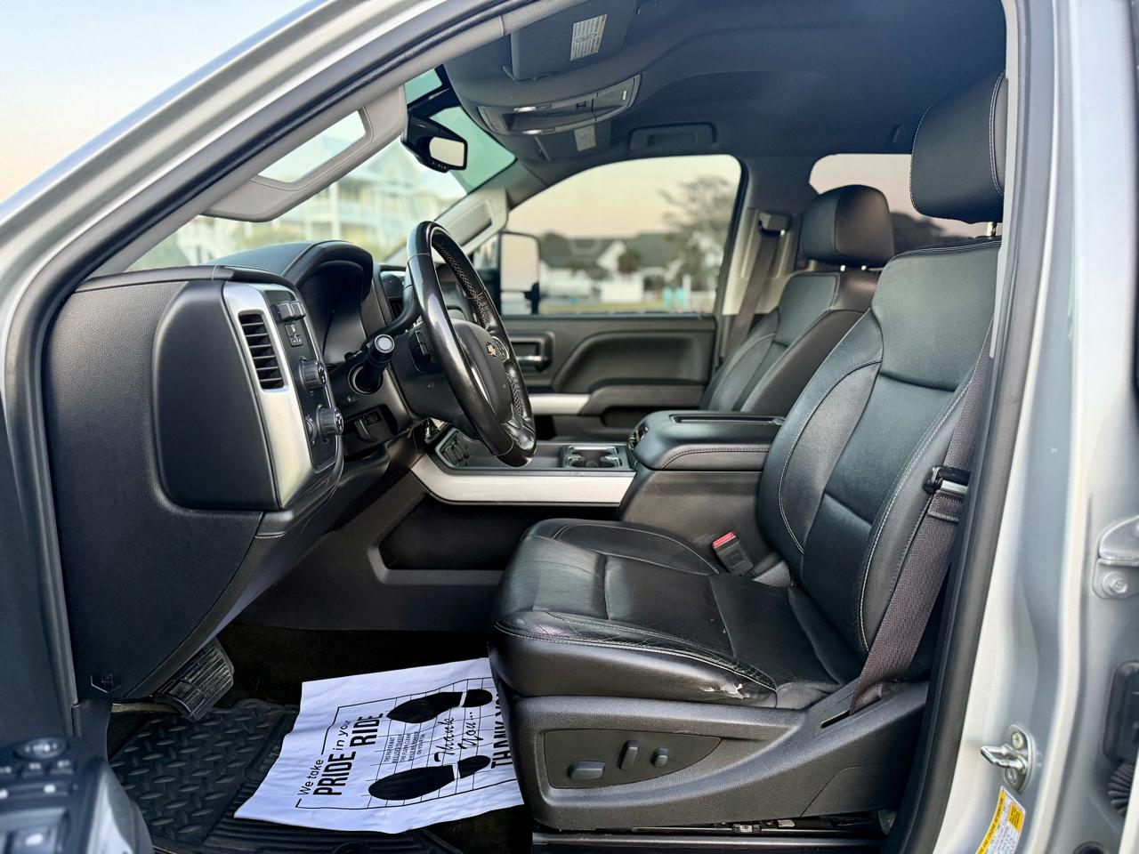 Chevrolet Silverado 2500HD LTZ Crew Cab Short Box 4WD 2017