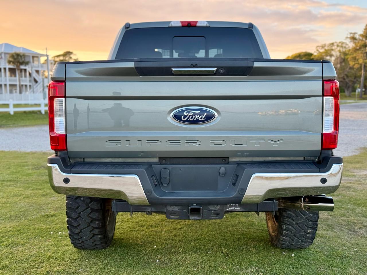 Ford F-250 SD Lariat Crew Cab 4WD 2019
