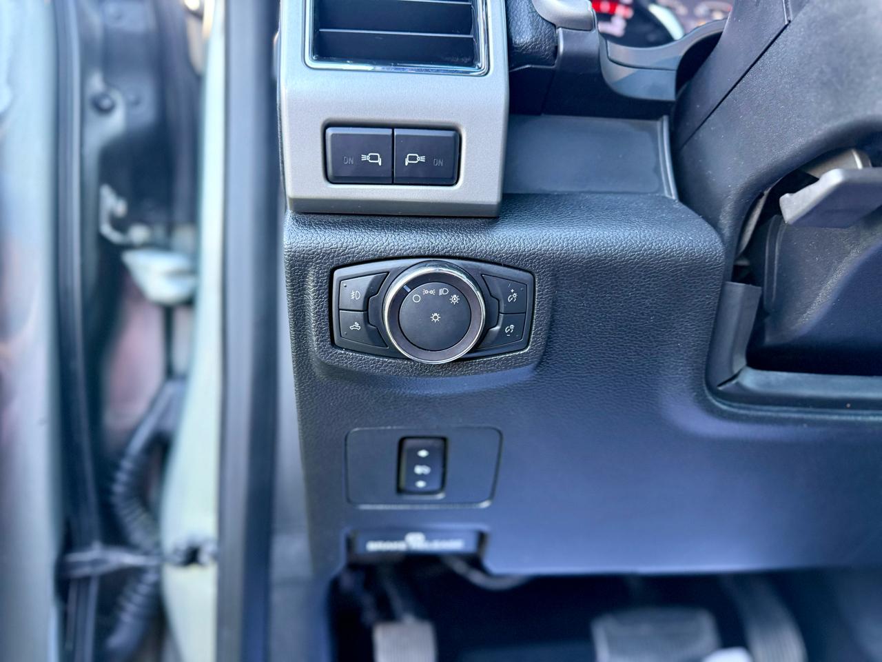 Ford F-250 SD Lariat Crew Cab 4WD 2019