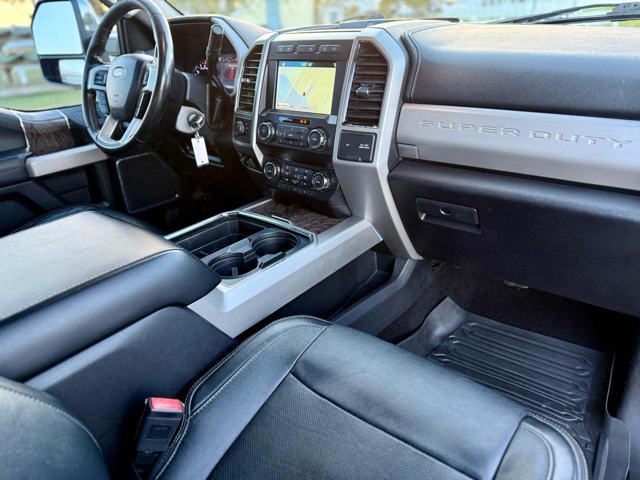 Ford F-250 SD Lariat Crew Cab 4WD 2019