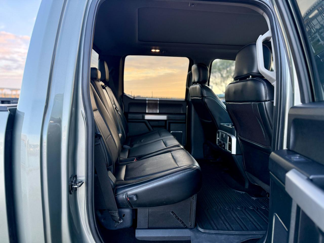 Ford F-250 SD Lariat Crew Cab 4WD 2019