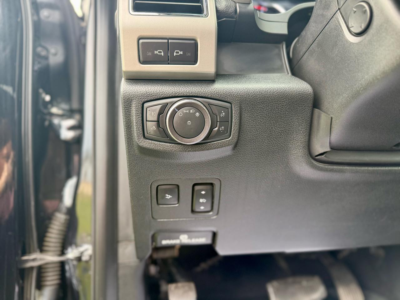 Ford F-350 SD Lariat Crew Cab Long Bed DRW 4WD 2019