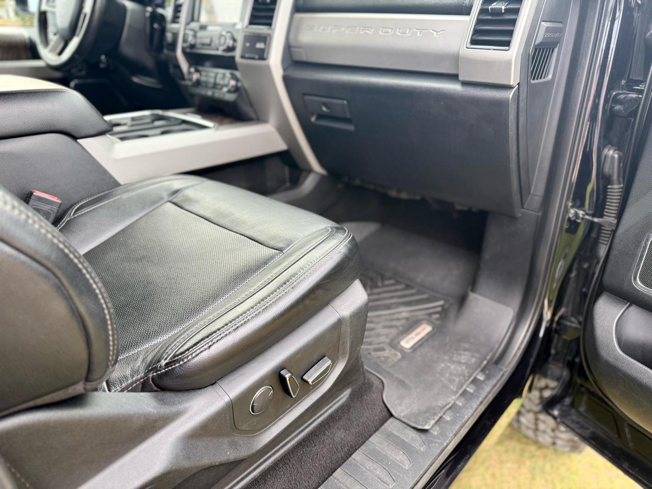 Ford F-350 SD Lariat Crew Cab Long Bed DRW 4WD 2019