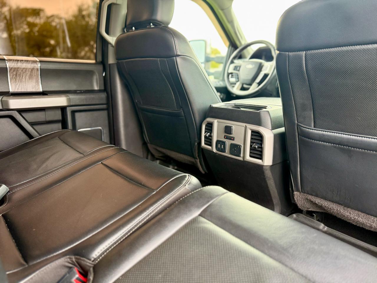 Ford F-350 SD Lariat Crew Cab Long Bed DRW 4WD 2019