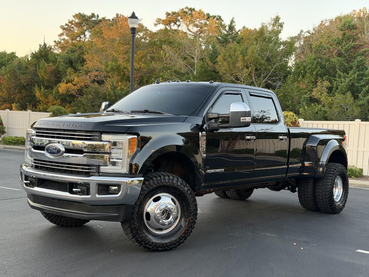 2019 Ford F-350 SD Lariat Crew Cab Long Bed DRW 4WD