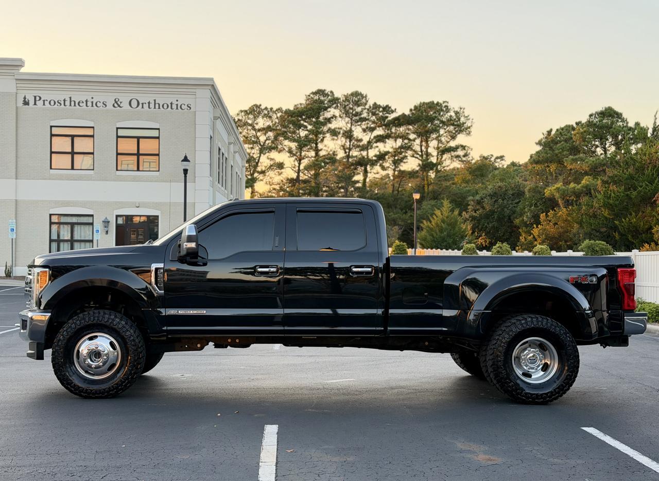 Ford F-350 SD Lariat Crew Cab Long Bed DRW 4WD 2019