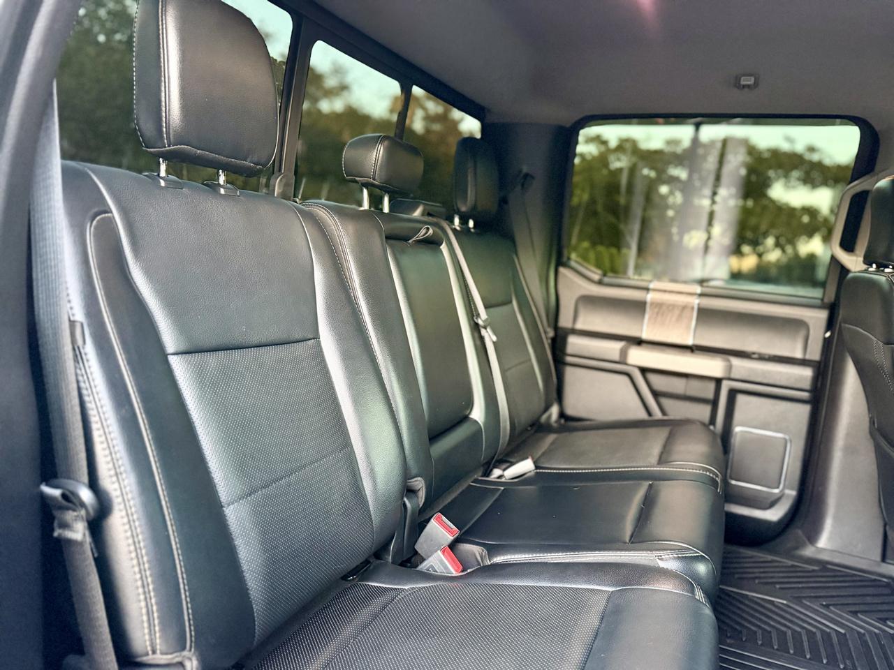 Ford F-350 SD Lariat Crew Cab Long Bed DRW 4WD 2019