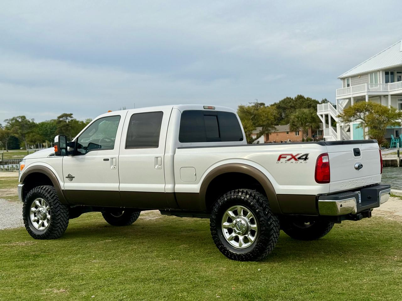Ford F-250 SD Lariat Crew Cab 4WD 2015