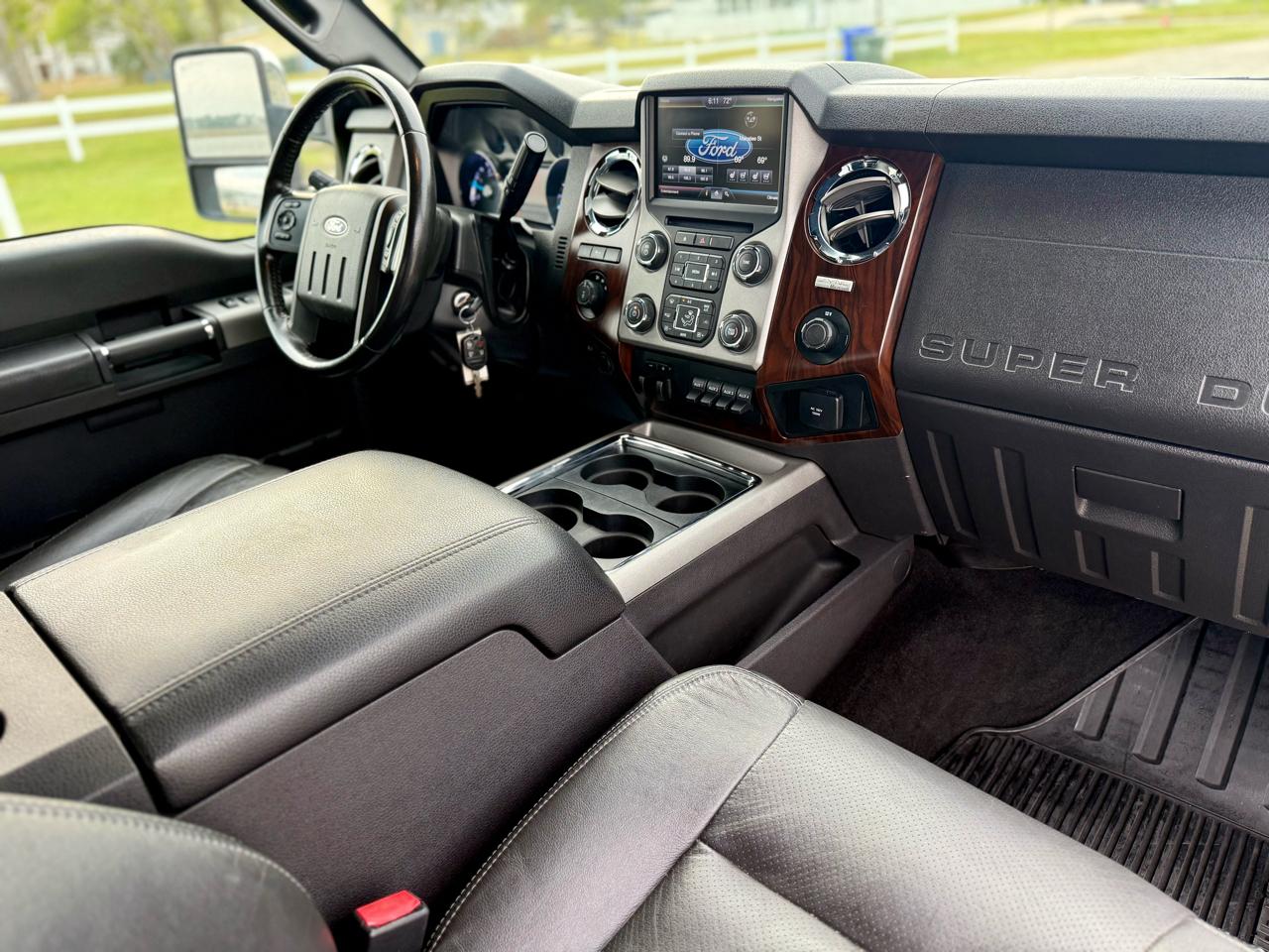 Ford F-250 SD Lariat Crew Cab 4WD 2015