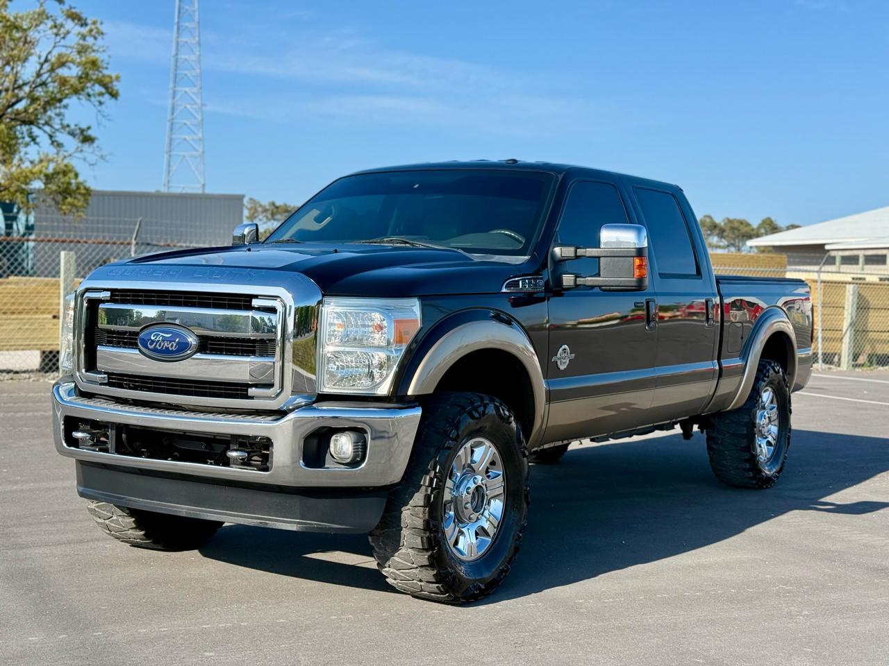 Ford F-250 SD Lariat Crew Cab 4WD 2013