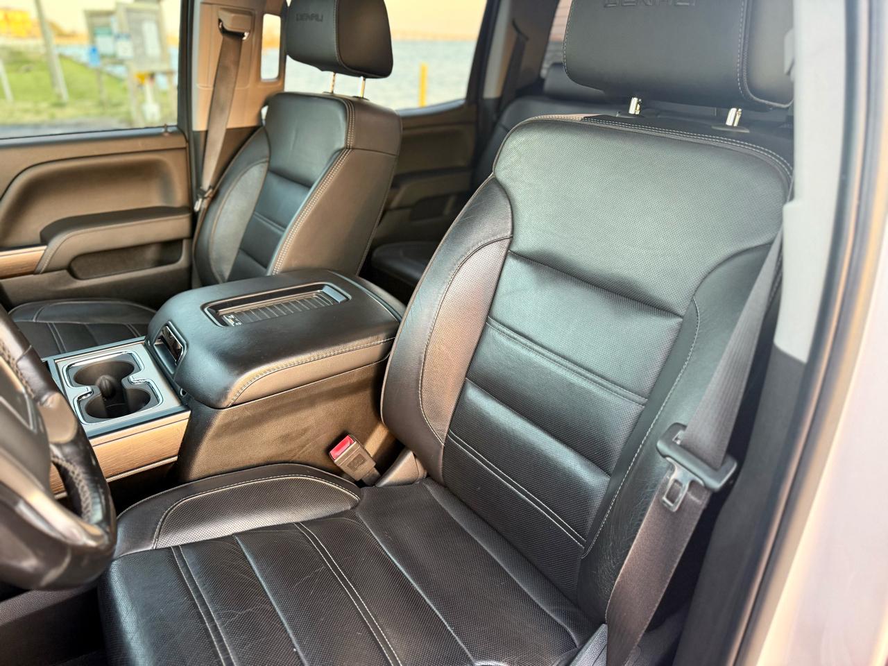 GMC Sierra 2500HD Denali Crew Cab 4WD 2019